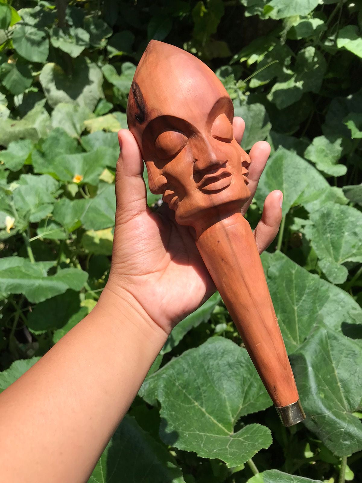 Pipa de tabaco con cara Tiki