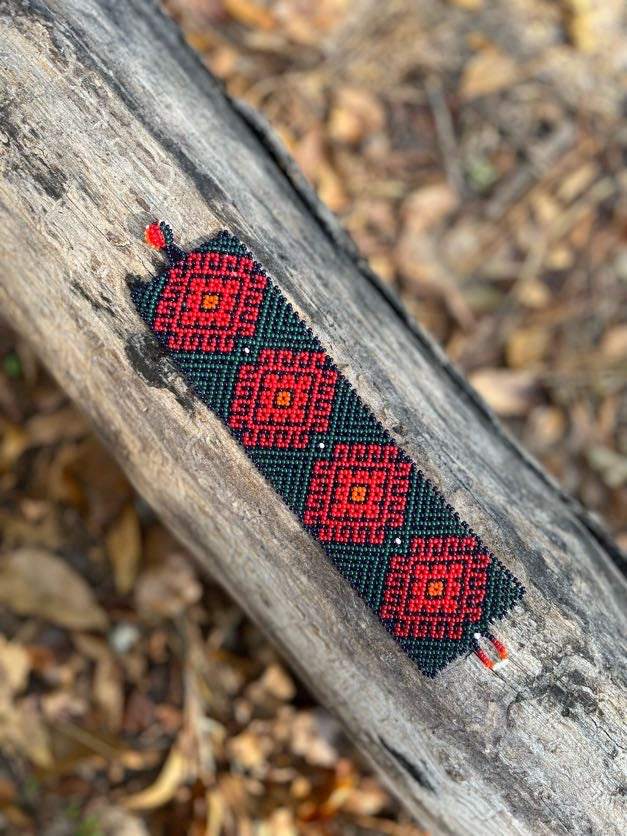 Pulseras Huicholes
