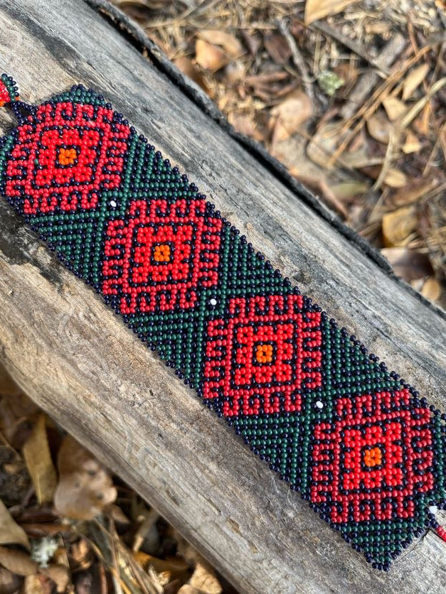Pulseras Huicholes