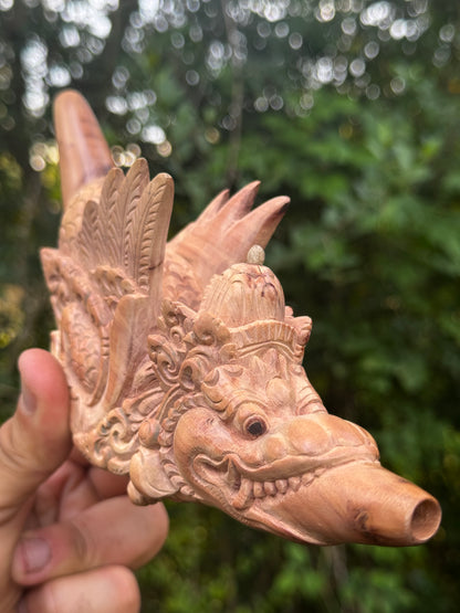 Pipa de tabaco con cara Tiki