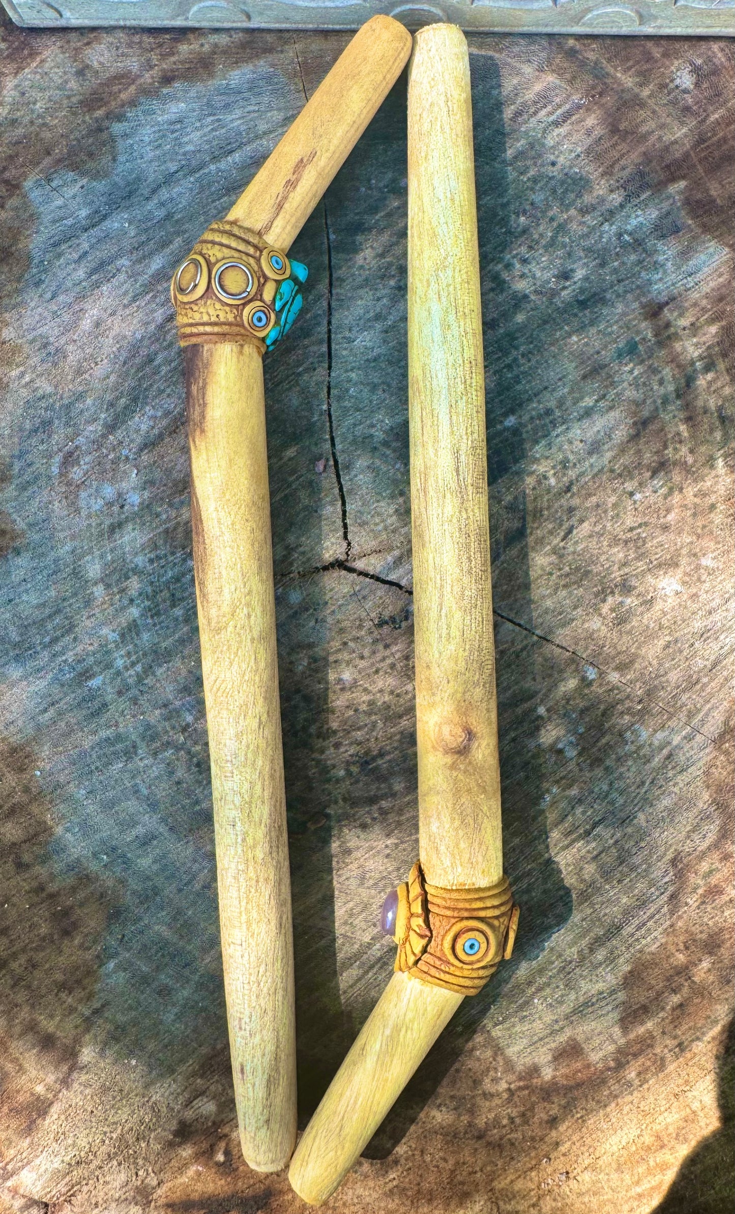 Single Nostril Tepi with Clay Design